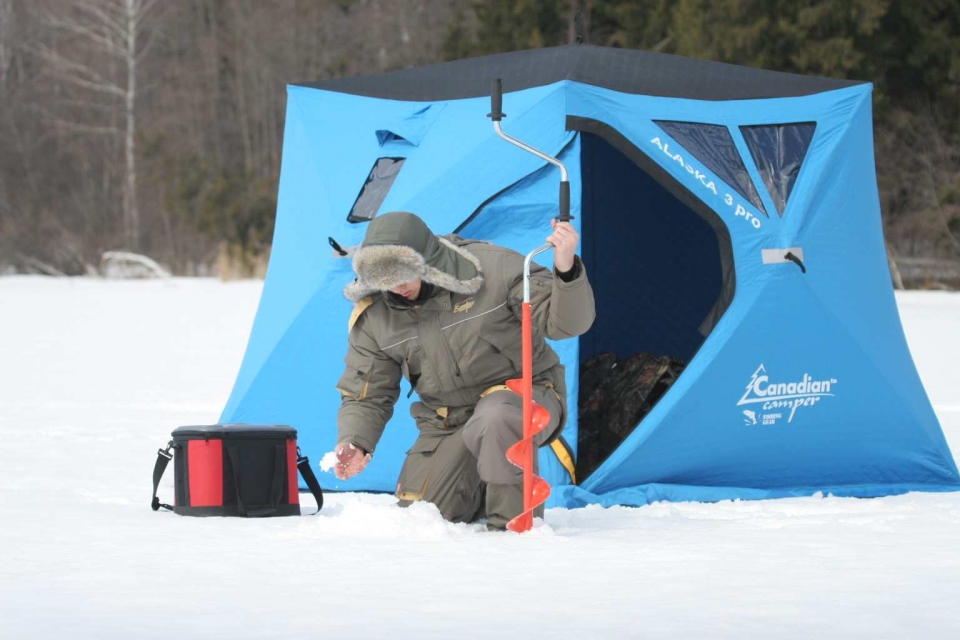 Производитель зимних палаток. Палатка зимняя для рыбалки Канадиан. Зимняя палатка 2х2 Dooger. Палатка кемпер зимняя рыбалка.