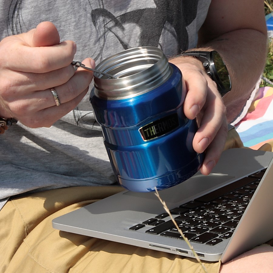 Термос для еды THERMOS KING SK3000 0.47L, складная ложка, синий купить по оптимальной цене,  доставка по России, гарантия качества