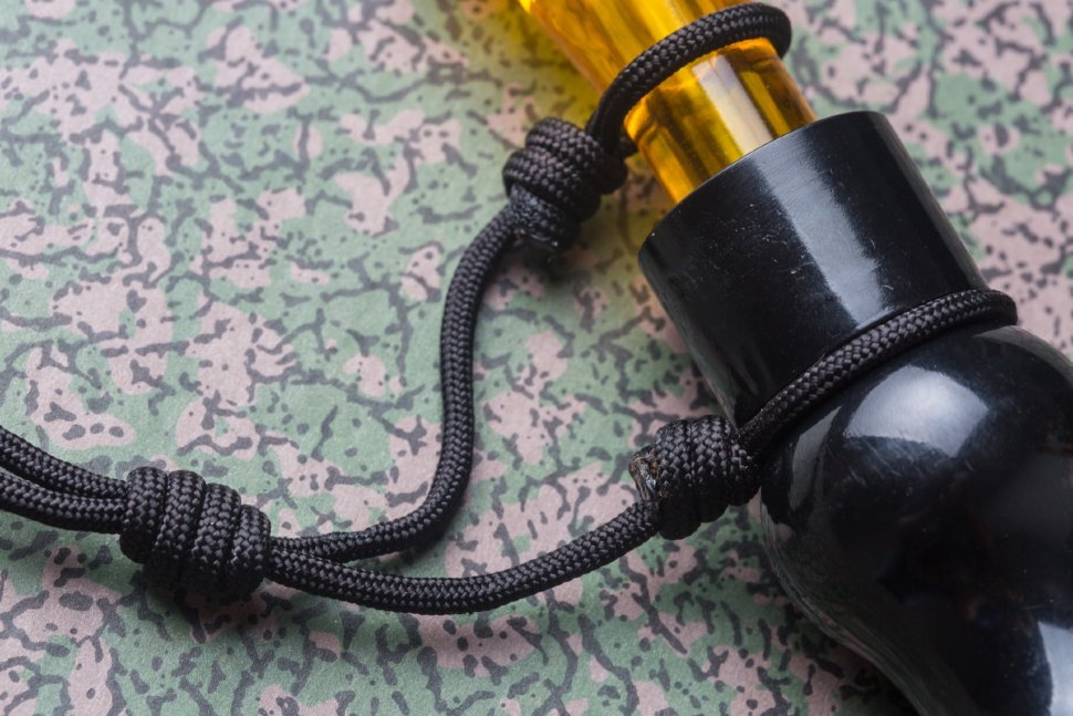 Подвес Hunterhelp на один духовой манок купить по оптимальной цене,  доставка по России, гарантия качества